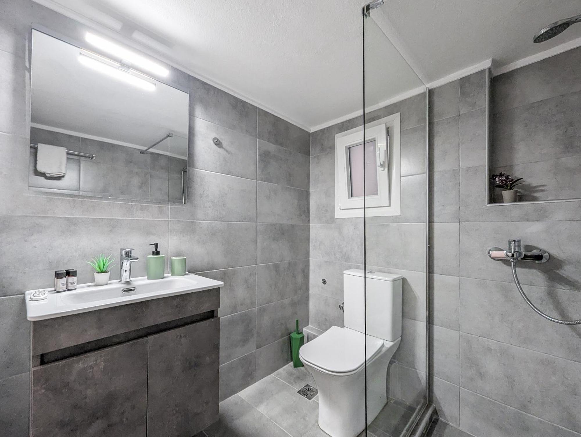 Spacious Apt For 5 Guests Next To Acropolis&Metro Aten Exteriör bild