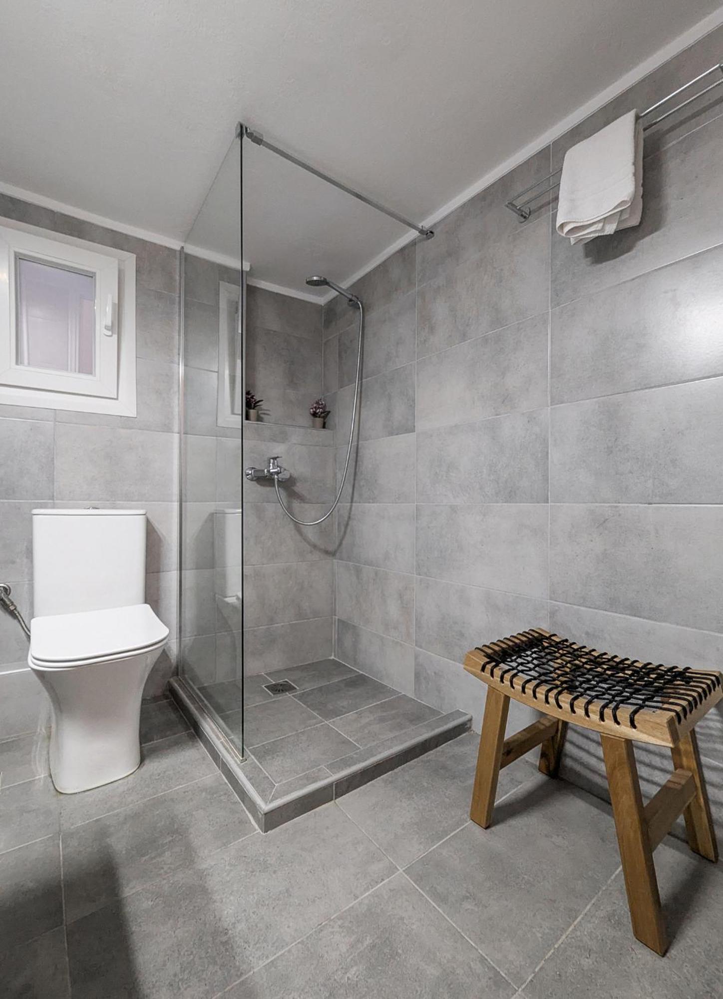 Spacious Apt For 5 Guests Next To Acropolis&Metro Aten Exteriör bild